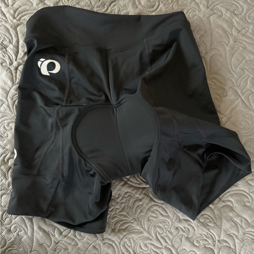 Women’s padded biking shorts